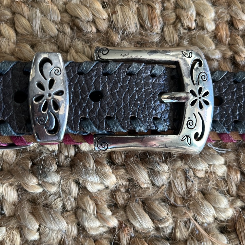 Brighten Woman’s Leather Belt 
Brown and Black  Woman SZ 34 B20488 Silver Buckle